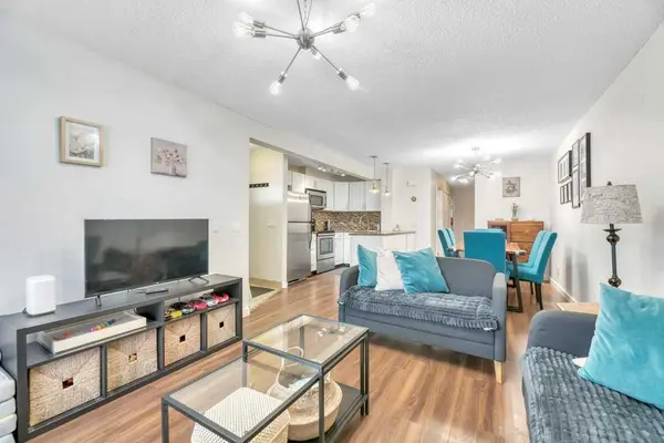 13104 Elbow DR SW #405, Calgary, AB T2W 2P2