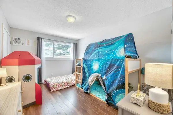 13104 Elbow DR SW #405, Calgary, AB T2W 2P2