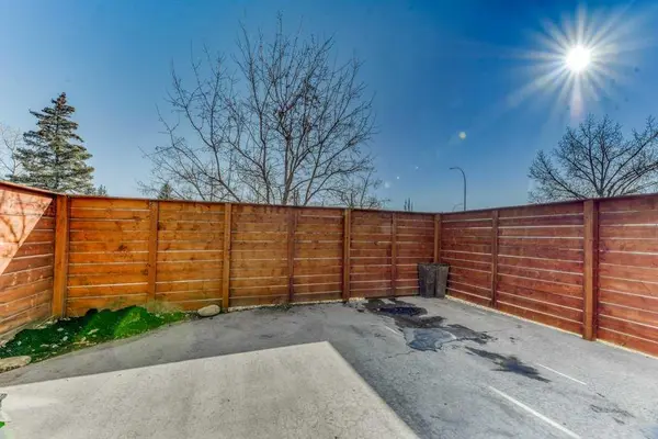 13104 Elbow DR SW #405, Calgary, AB T2W 2P2