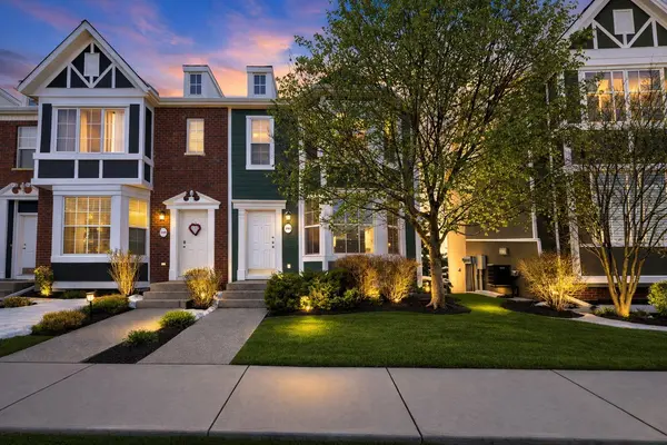 292 Rainbow Falls DR, Chestermere, AB T1X 0E4