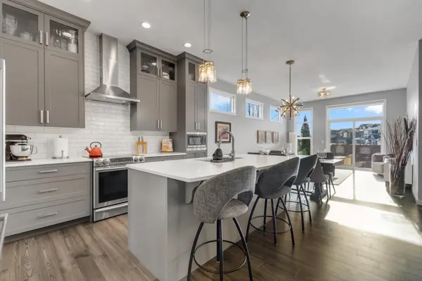 1195 Cranbrook GDNS SE, Calgary, AB T3M 3B9