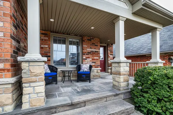 892 Barbados ST, Oshawa, ON L1J 0A5