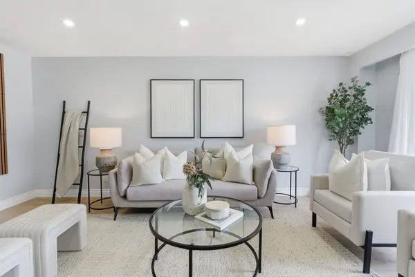 238 Waverly ST S, Oshawa, ON L1J 5V4