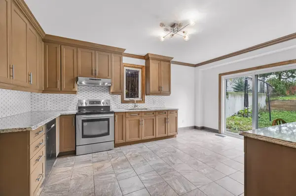 34 Mitchell AVE, Whitchurch-stouffville, ON L4A 2X9