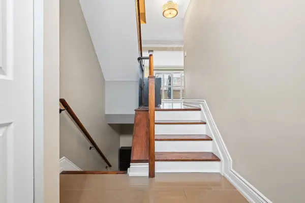 211 Woodbridge AVE, Vaughan, ON L4L 2T1