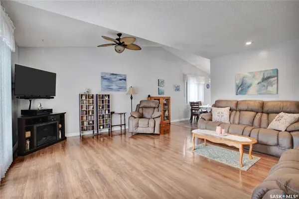 119 Spinks DRIVE, Saskatoon, SK S7H 4G8