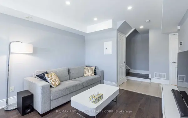 2557 Sixth Line #8, Oakville, ON L6H 0H7