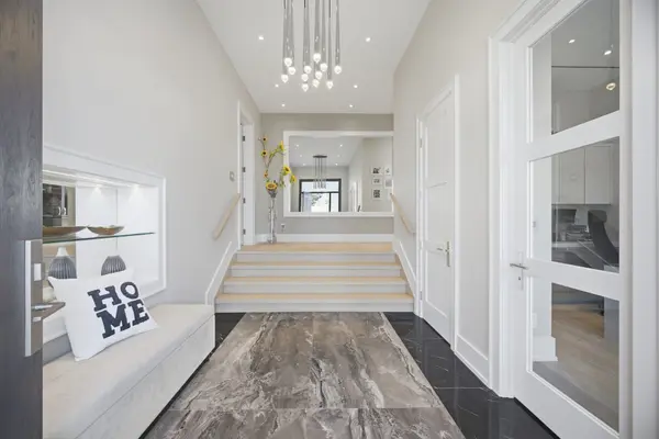 466 The Kingsway N/A, Toronto W08, ON M9A 3W4