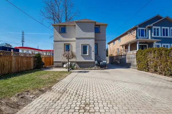 19 Troy ST, Mississauga, ON L5G 1S6