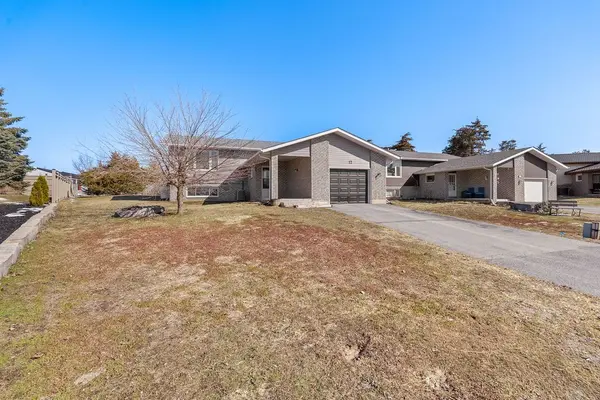 12 Juniper CT, Kawartha Lakes, ON K0M 1A0