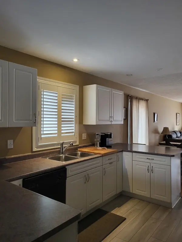 71 Finch DR, Belleville, ON K8P 5L4