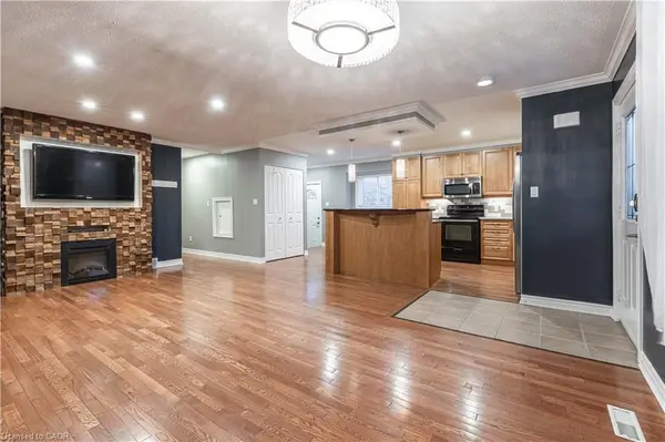 82 SADDY AVE, London East, ON N5V 4E4