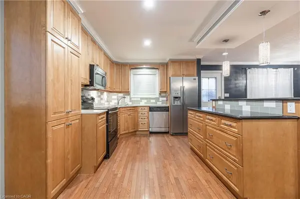 82 SADDY AVE, London East, ON N5V 4E4