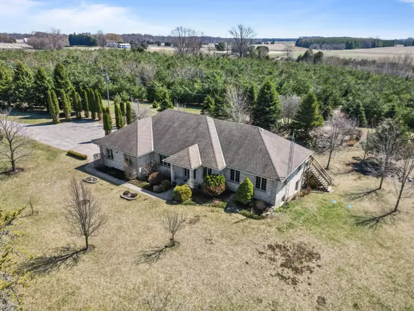 8371 Hickory DR, Strathroy-caradoc, ON N7G 3H8