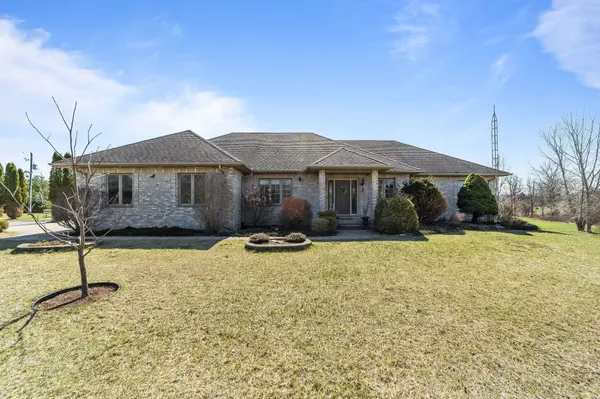 8371 Hickory DR, Strathroy-caradoc, ON N7G 3H8