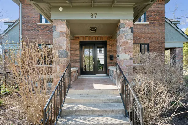 87 University AVE W, Guelph, ON N1G 1P1