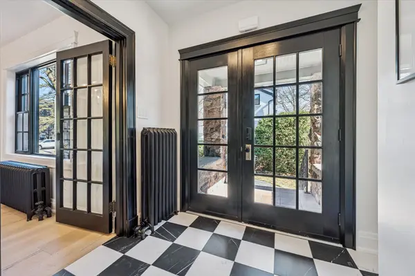 87 University AVE W, Guelph, ON N1G 1P1