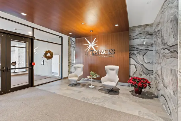 570 De Mazenod AVE #603, Glebe - Ottawa East And Area, ON K1S 5X2