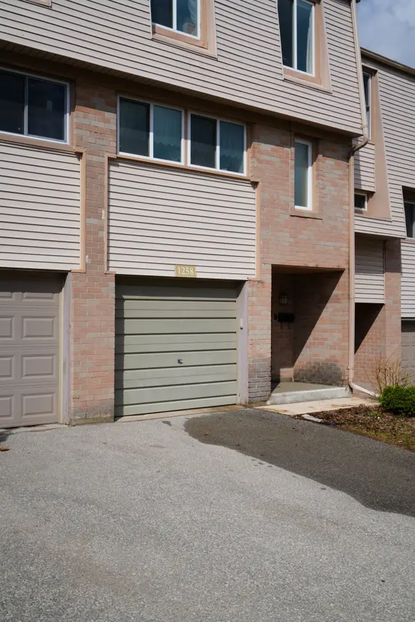 1258 Limberlost RD #35, London North, ON N6G 3A5