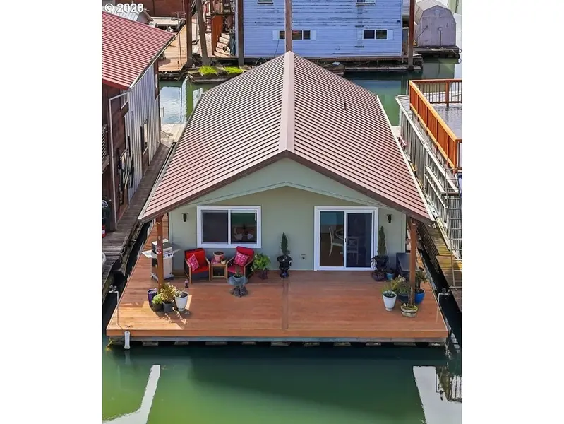 34326 JOHNSONS LANDING RD #A-5, Scappoose, OR 97056