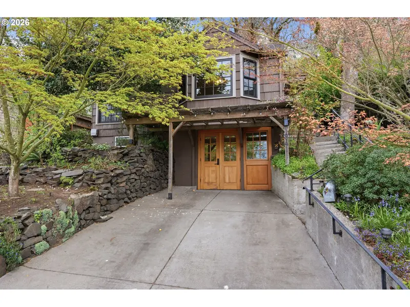 1841 FAIRMOUNT BLVD, Eugene, OR 97403