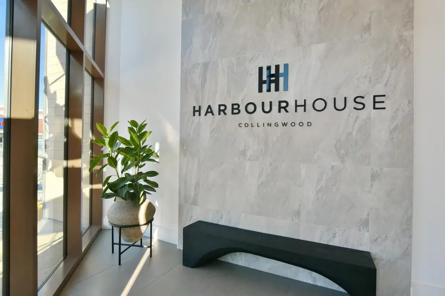 31 Huron ST #227, Collingwood, ON L9Y 0E8