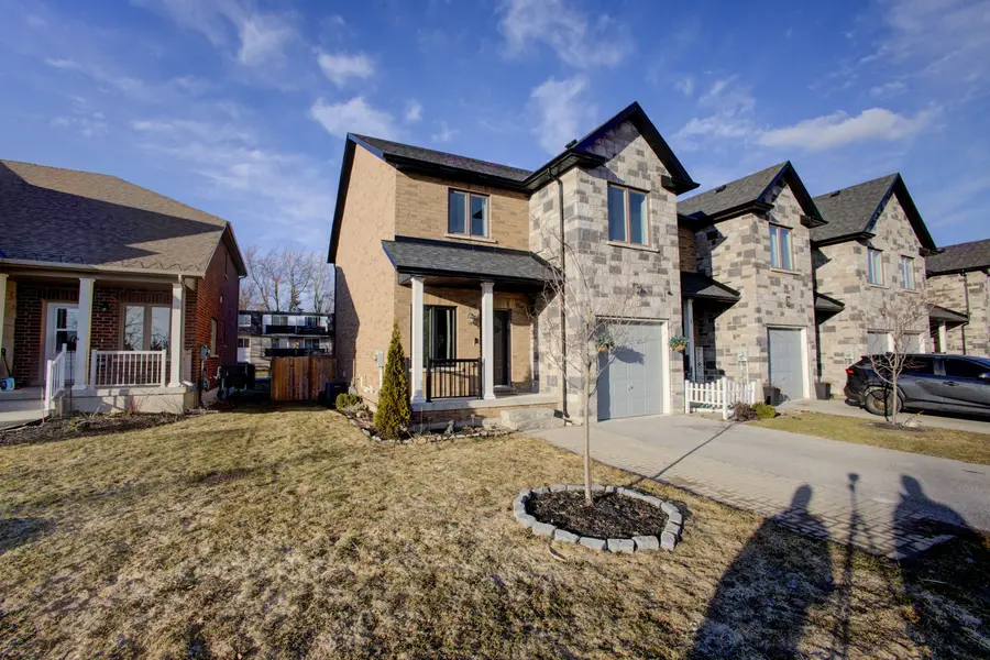 117 Berkshire DR, Wellington North, ON N0G 1A0