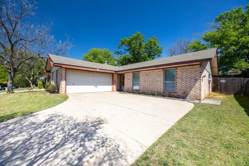 5424 Prince Drive, Lake Dallas, TX 75065