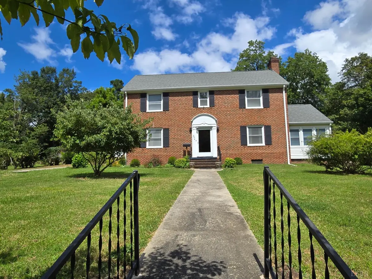 204 Fayette ST, Farmville, VA 23901