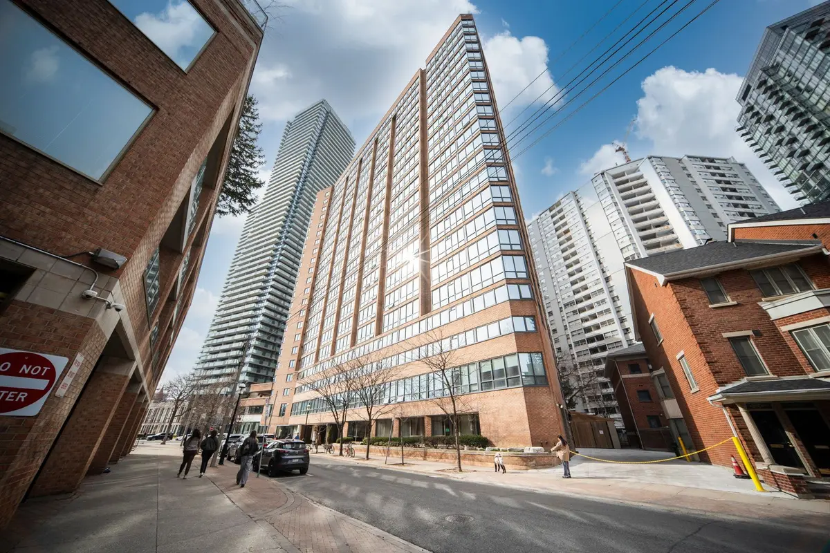 1055 Bay ST #713, Toronto C01, ON M5S 3A3