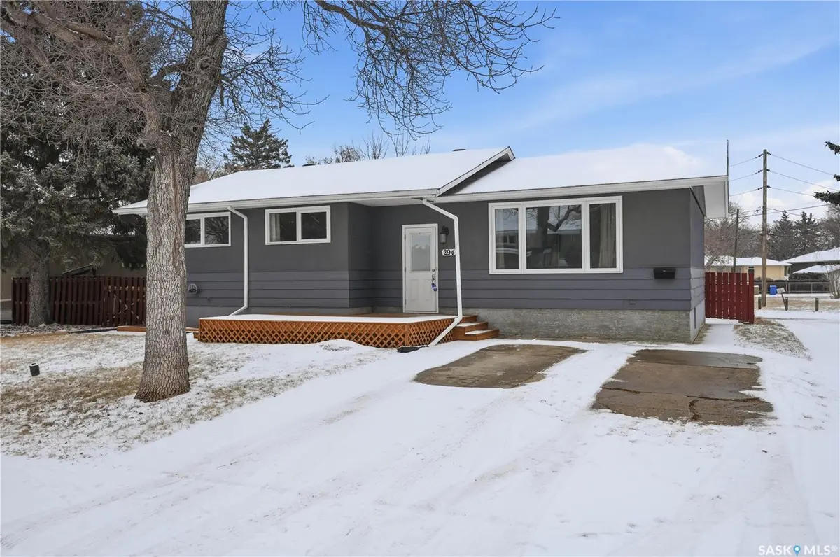 2941 Wascana STREET, Regina, SK S4S 2G7