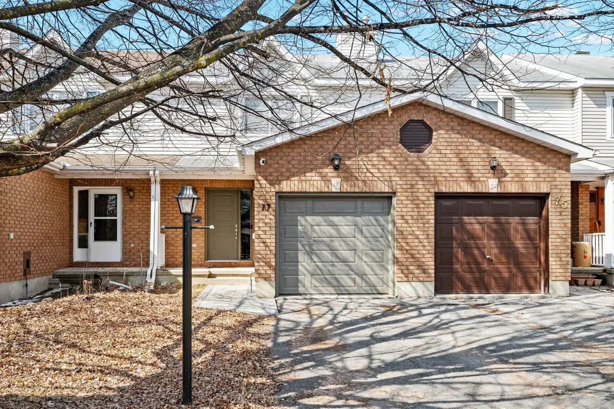 77 Markland CRES, Barrhaven, ON K2G 5Z6