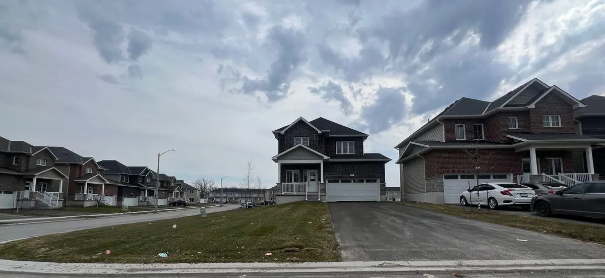 42 Bradden CRES, Belleville, ON K8N 0T8