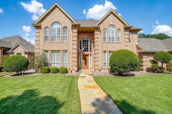 2801 Pomponessett Drive, Arlington, TX 76001