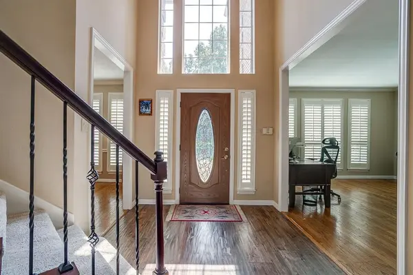 2801 Pomponessett Drive, Arlington, TX 76001