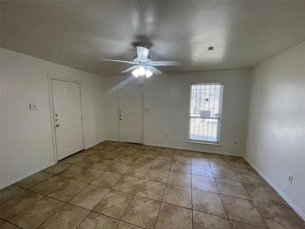 2520 Kirkley Street, Dallas, TX 75241