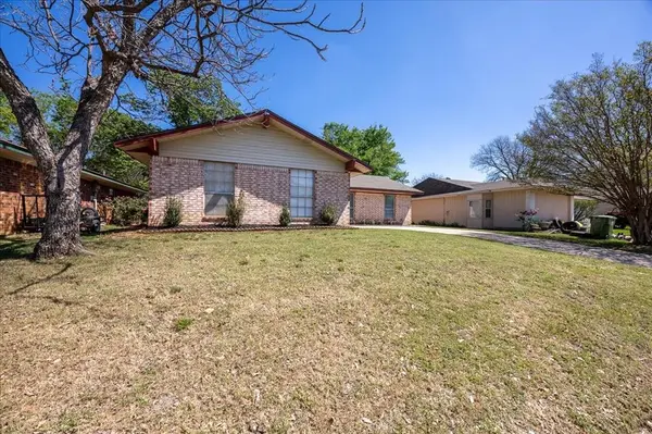 5424 Prince Drive, Lake Dallas, TX 75065