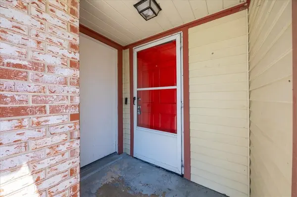 5424 Prince Drive, Lake Dallas, TX 75065