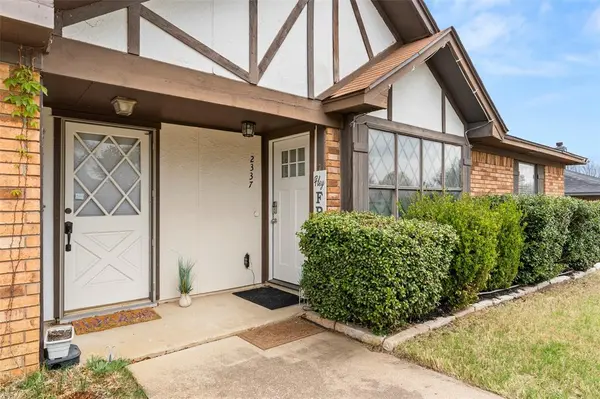 2337 Dalewood Lane, Bedford, TX 76022