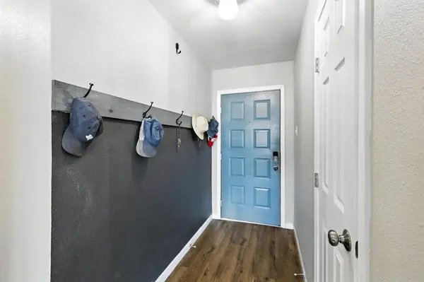 1002 Kingston Drive, Lewisville, TX 75067