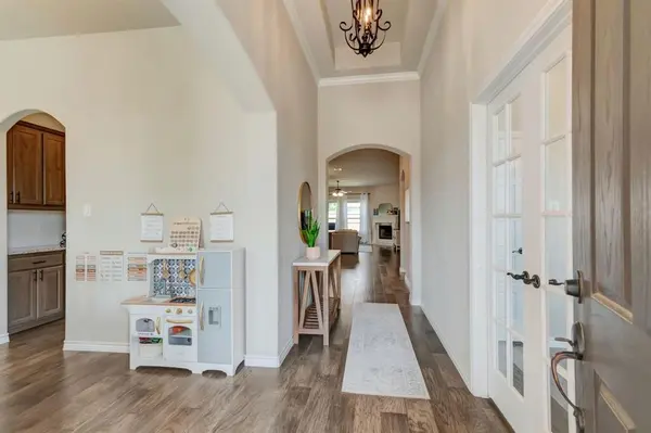 324 Sugar Creek Lane, Saginaw, TX 76131