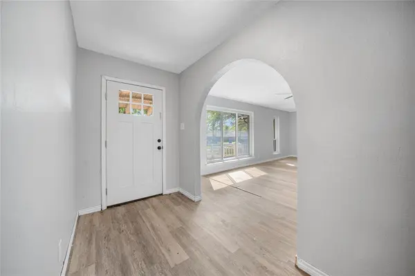 125 Redwood Drive, Highland Village, TX 75077