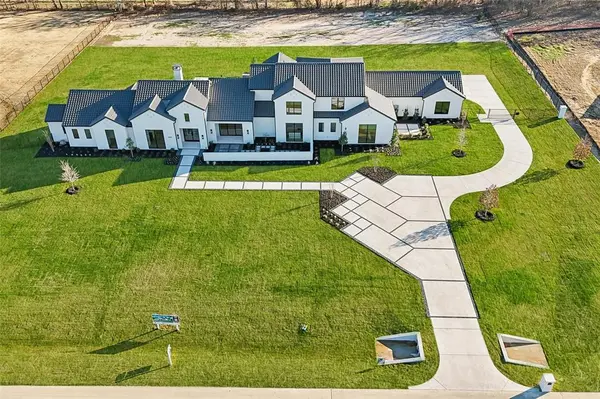 1410 Clydesdale Road, Bartonville, TX 76226