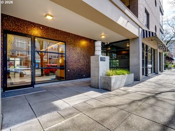 726 NW 11TH AVE #104, Portland, OR 97209