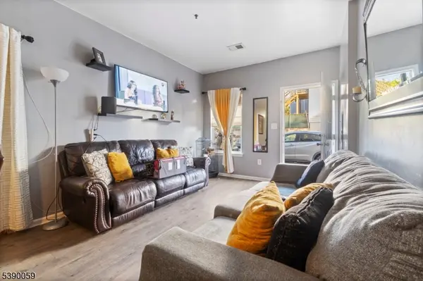 122A Remsen Ave #A, New Brunswick City, NJ 08901