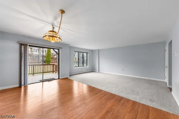 46 Dorchester Ct, Hillsborough Twp., NJ 08844