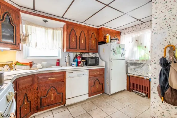 257 Floral Ln, Saddle Brook Twp., NJ 07663