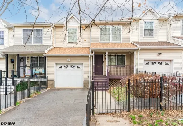 94 19Th Ave, Newark City, NJ 07103