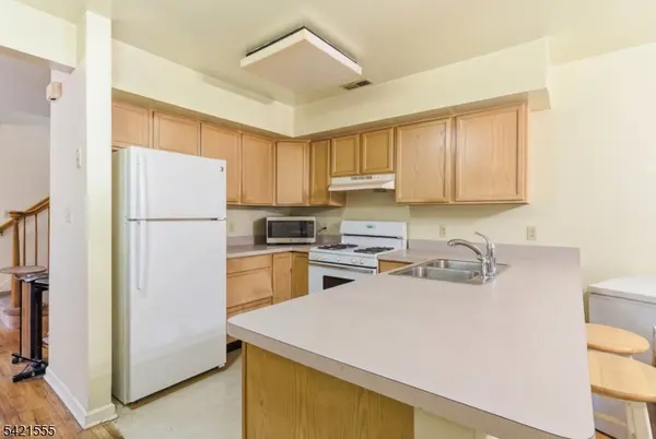 94 19Th Ave, Newark City, NJ 07103