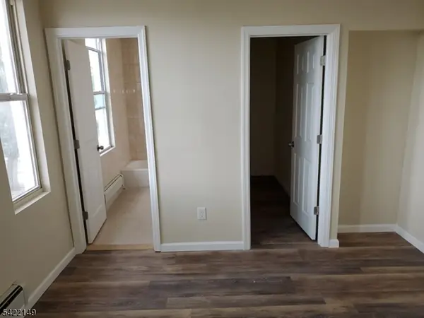 418 Woodside Ave #1, Newark City, NJ 07104